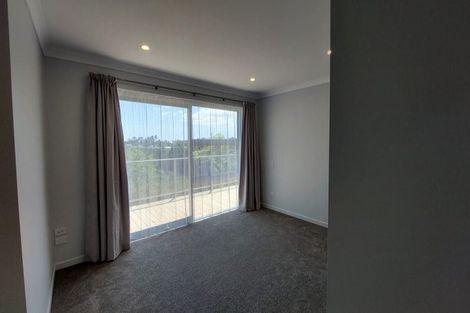 Photo of property in 122a Heta Road, Highlands Park, New Plymouth, 4312