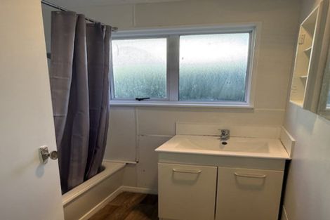 Photo of property in 10 Norfolk Grove, Cannons Creek, Porirua, 5024