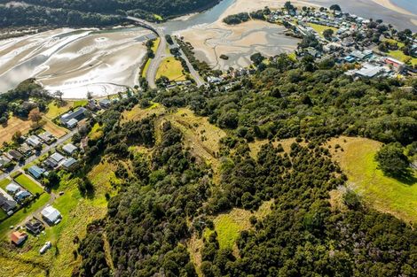 Photo of property in 18 Weranui Road, Waiwera, Orewa, 0994