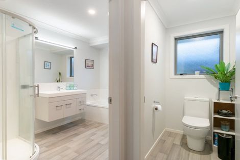 Photo of property in 32 Sabre Street, Papamoa Beach, Papamoa, 3118