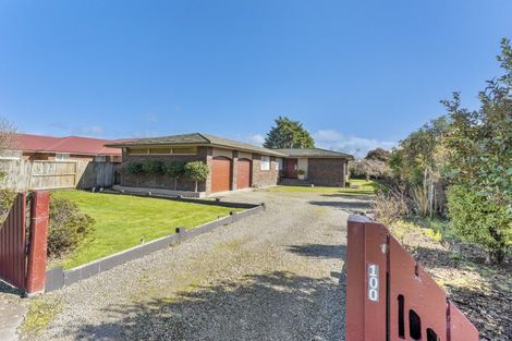 Photo of property in 100 Huxley Street, Pahiatua, 4910