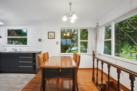 Photo of property in 33 Nevada Avenue, Pakuranga Heights, Auckland, 2010