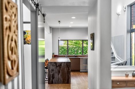 Photo of property in 28 Connemara Court, West Harbour, Auckland, 0618