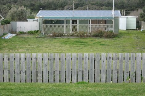 Photo of property in 24 Kent Avenue, Waitarere Beach, Levin, 5510
