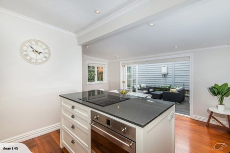 Photo of property in 28 Cardwell Street, Onehunga, Auckland, 1061