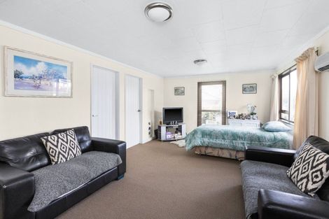 Photo of property in 30a Enfield Road, Hospital Hill, Napier, 4110