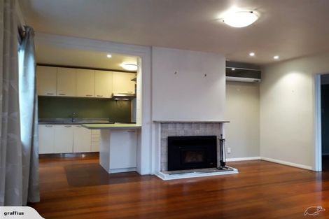 Photo of property in 43 Pitcairn Crescent, Bryndwr, Christchurch, 8053