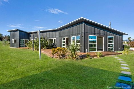 Photo of property in 3 Mowhia Grove, Waitarere, Levin, 5510