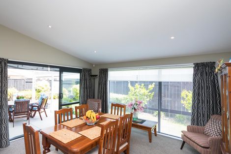 Photo of property in 5 Levi Place, Kelvin Grove, Palmerston North, 4414