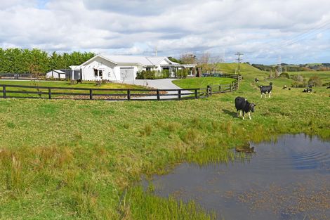 Photo of property in 9 Mountain Road, Kaiwaka, 0587