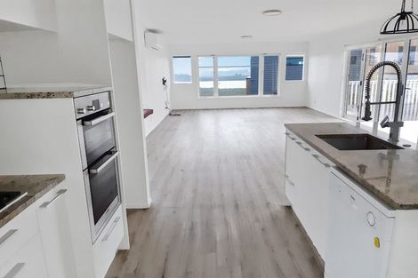 Photo of property in 110 Tiroroa Avenue, Te Atatu South, Auckland, 0610