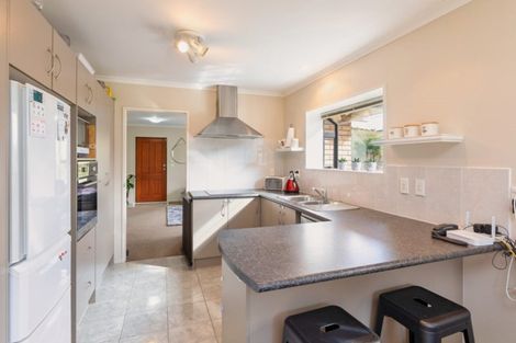 Photo of property in 26 Burton's Drive, Swanson, Auckland, 0614