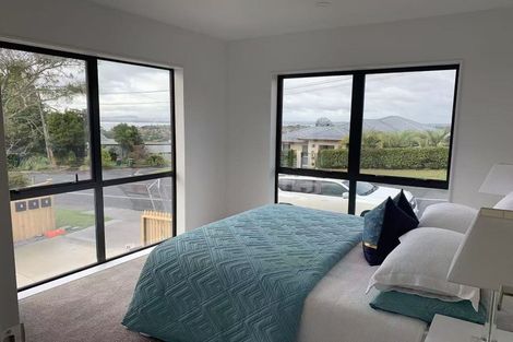 Photo of property in 142a Luckens Road, West Harbour, Auckland, 0618