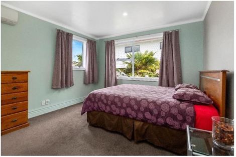 Photo of property in 2/150 Tirohanga Road, Tirohanga, Lower Hutt, 5010