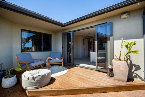 Photo of property in 41 Karamea Street, Whalers Gate, New Plymouth, 4310