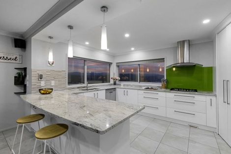 Photo of property in 34 Arahiwi Grove, Tirohanga, Lower Hutt, 5010