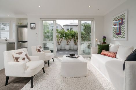 Photo of property in 57 Arcus Way, Hataitai, Wellington, 6021