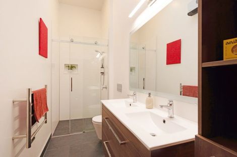 Photo of property in 51 Fairview Crescent, Kelburn, Wellington, 6012