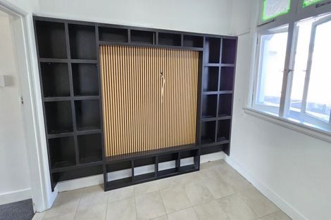 Photo of property in Devonport Apartments, 25/127 Saint Aubyn Street, New Plymouth, 4310