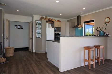 Photo of property in 66 Pohutukawa Drive, Levin, 5571
