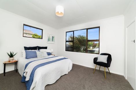 Photo of property in 13 Diamond Street, Carterton, 5713