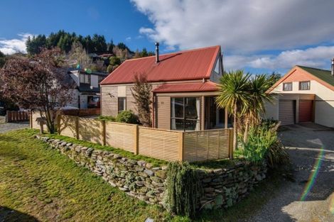 Photo of property in 25d Williams Street, Sunshine Bay, Queenstown, 9300