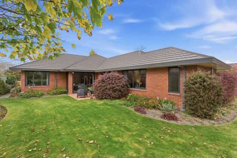 Photo of property in 12 Hatfield Place, Avonhead, Christchurch, 8042