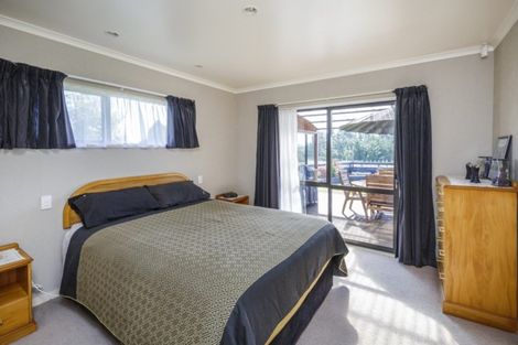 Photo of property in 32 Stoneleigh Lane, Aokautere, Palmerston North, 4471