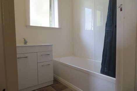 Photo of property in 221 Whites Line East, Waiwhetu, Lower Hutt, 5010