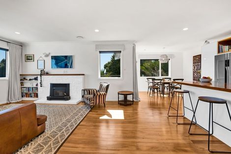 Photo of property in 185 Mangorei Road, Merrilands, New Plymouth, 4312