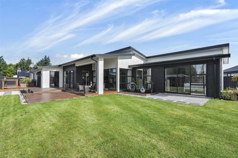 Photo of property in 14 Kohunga Crescent, Bottle Lake, Christchurch, 8083