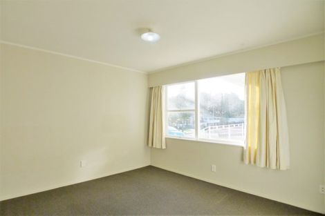 Photo of property in 1 Iorangi Place, Hillpark, Auckland, 2102