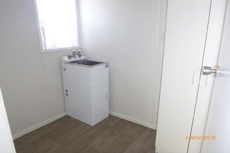 Photo of property in 2 Fitzherbert Avenue, West Harbour, Auckland, 0618