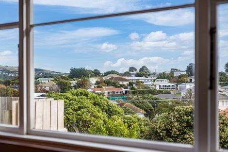 Photo of property in 12 Owhiti Street, Titahi Bay, Porirua, 5022