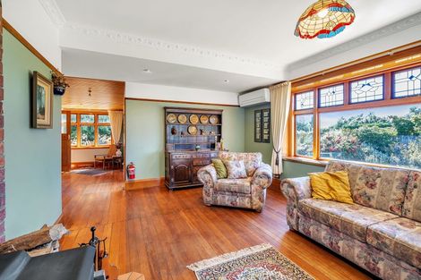 Photo of property in 3 Cross Street, Coalgate, 7673