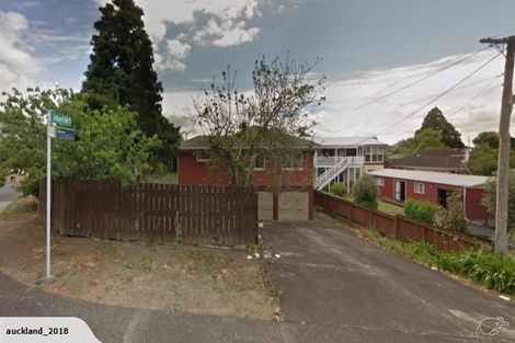 Photo of property in 104 Archibald Road, Kelston, Auckland, 0602