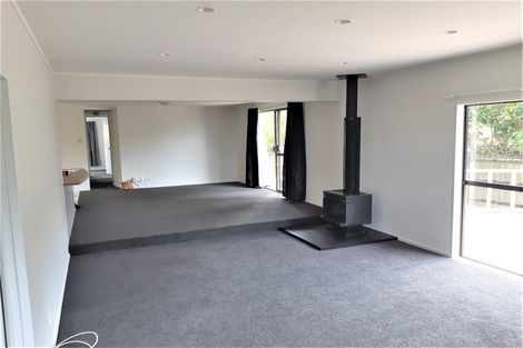Photo of property in 56 Halberg Street, Glenfield, Auckland, 0629