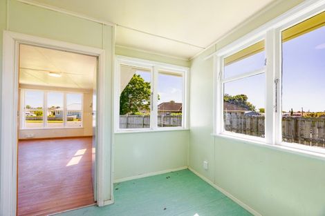 Photo of property in 25 Dockery Avenue, Onekawa, Napier, 4110