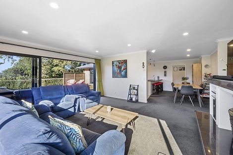 Photo of property in 111 Queens Road, Glen Avon, New Plymouth, 4312