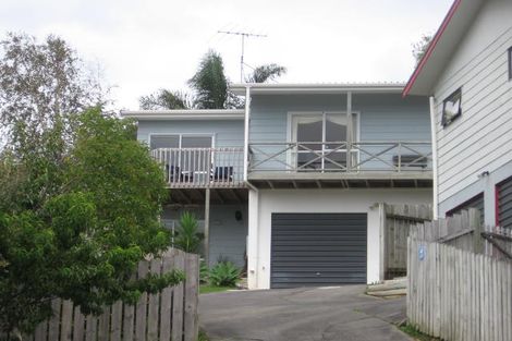 Photo of property in 1/14 Camilla Grove, Totara Vale, Auckland, 0629