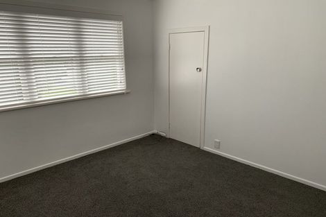 Photo of property in 308 Wairau Road, Glenfield, Auckland, 0629