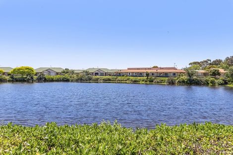 Photo of property in 10 Glen Loch Place, Paraparaumu, 5032