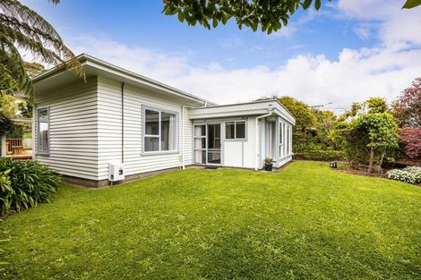 Photo of property in 30 Holsworthy Road, Lower Vogeltown, New Plymouth, 4310