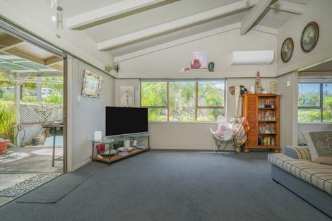 Photo of property in 10 Centennial Drive, Whitianga, 3510