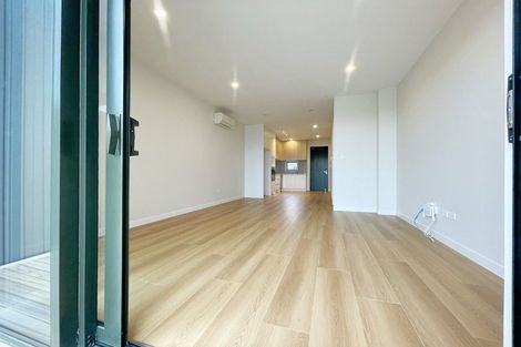 Photo of property in 29 Tieke Lane, Massey, Auckland, 0614