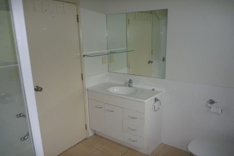 Photo of property in 41 Tiri Tiri Road, Birkdale, Auckland, 0626