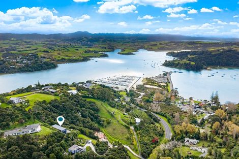 Photo of property in 31 Brick Bay Drive, Sandspit, Warkworth, 0982