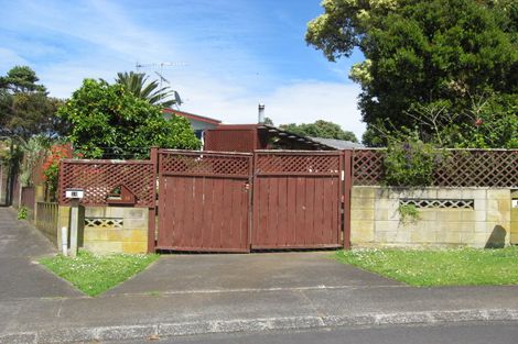 Photo of property in 14 Dunstall Place, Mangere Bridge, Auckland, 2022