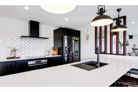 Photo of property in 24 Roys Street, Marshland, Christchurch, 8083