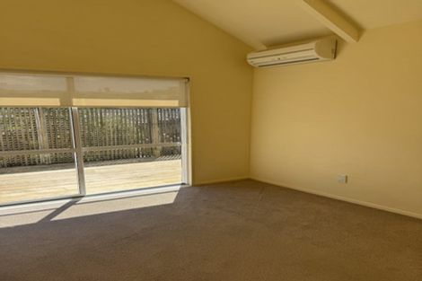 Photo of property in 83 Fernhill Way, Oteha, Auckland, 0632
